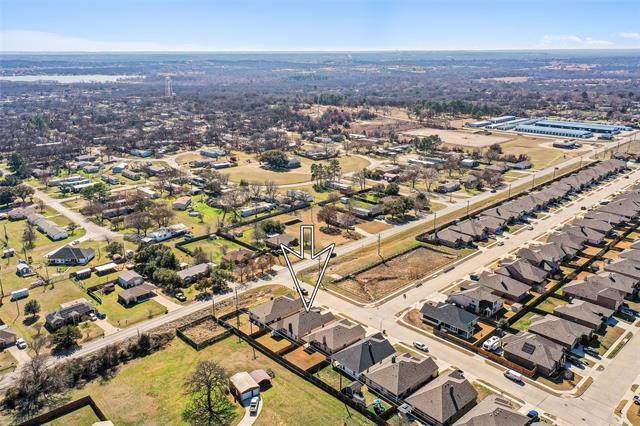 Building Photo - 1304 Beach Dr