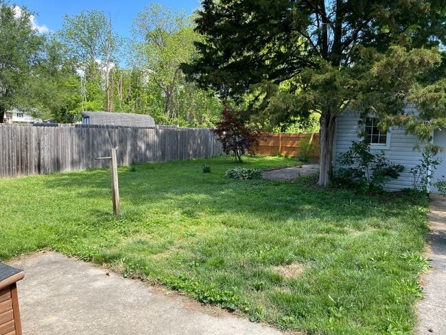 Building Photo - 2 Bedroom, 1 Bath Single Family Home on Cu...