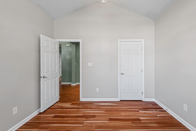 Building Photo - 10777 White Dogwood Dr