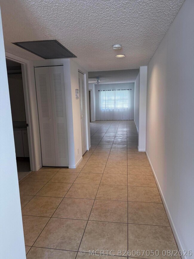 Building Photo - 1300 SW 125th Ave