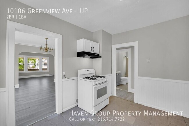 Building Photo - 10106 Greenview Ave