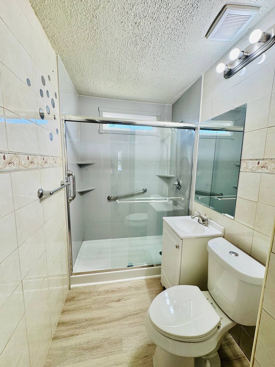 Building Photo - 1602 Klauke St