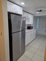 Building Photo - 1 Abbey Ln