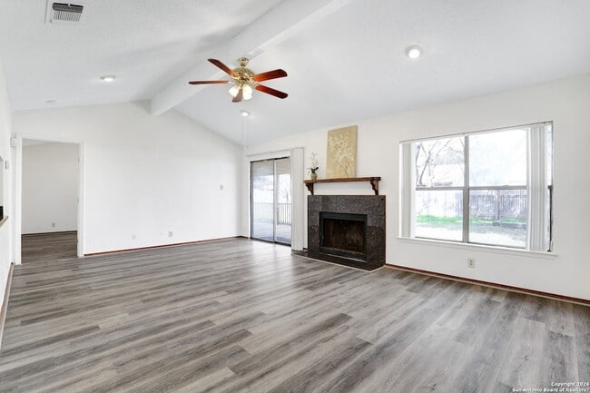 Building Photo - 6943 Sunshine Tree Dr