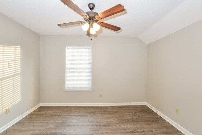 Building Photo - 1401 Carlton Ridge Dr