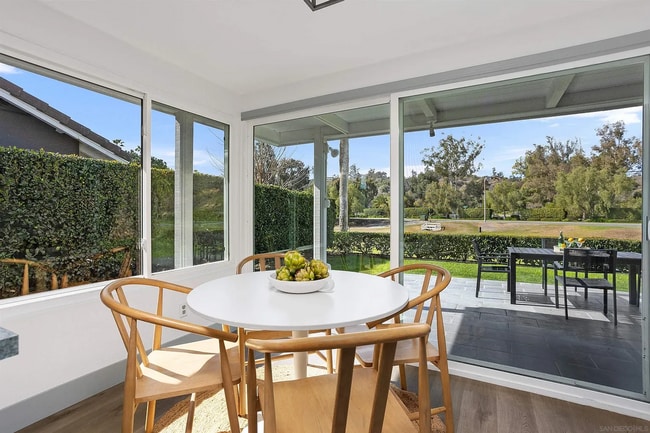 Building Photo - STUNNING HOME WITH GOLF COURSE VIEW IN WHI...