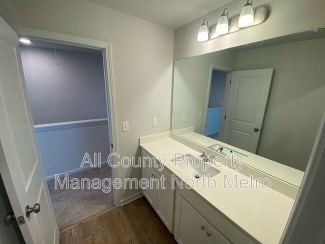 Building Photo - 185 Springwood Ln