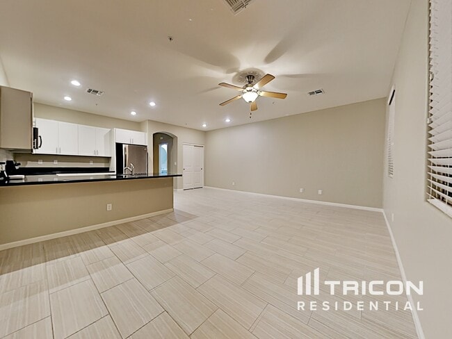 Building Photo - 12597 W Steed Ridge