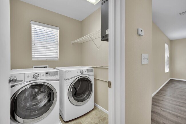 Building Photo - LOCATION IS KEY FOR SHOPPING AND SOCIALIZING