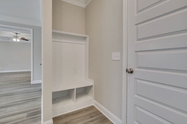 Building Photo - COMING SOON!  Comfort AND sophistication in Martinez, GA