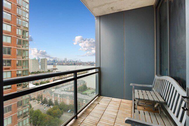 Building Photo - 389 Washington St