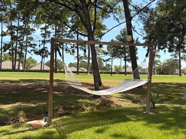 Building Photo - 13314 Hilton Head Dr