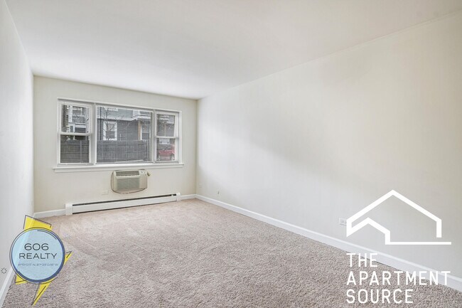 Building Photo - 1039 College Ave