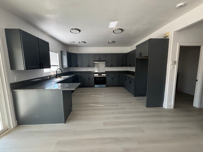 Building Photo - Spacious 4Br/3Ba Home in Galena Pointe – in North Las Vegas