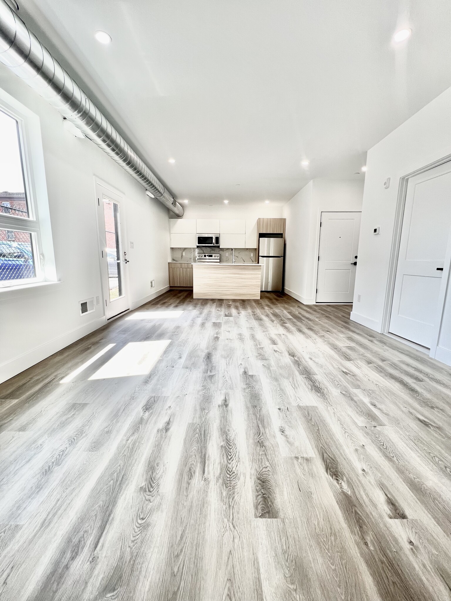 Building Photo - 1843 Hartranft St