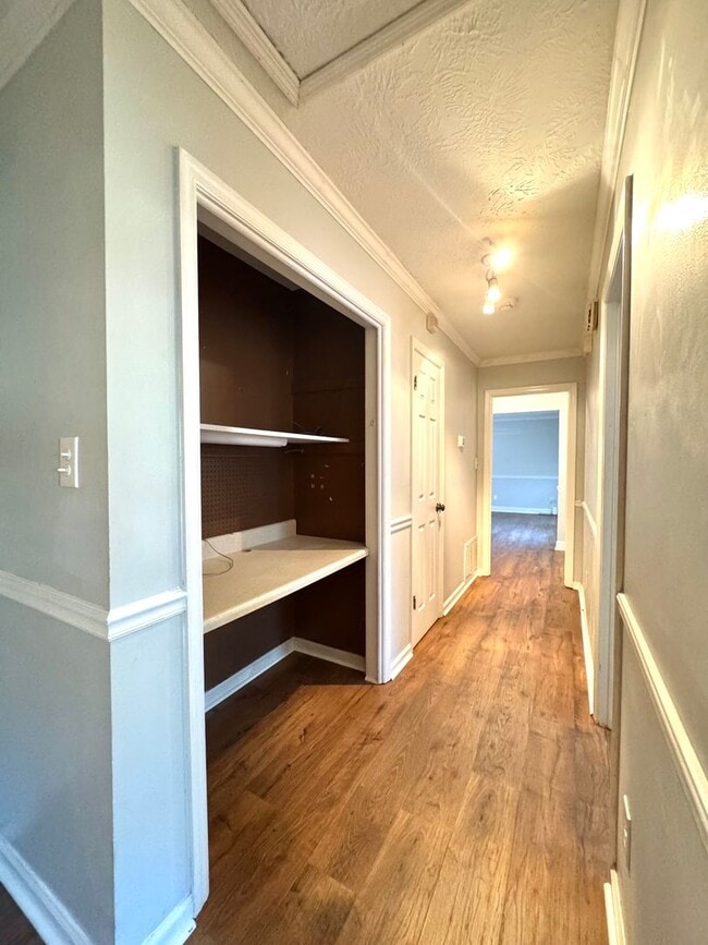 Building Photo - 308 Candlewood Dr