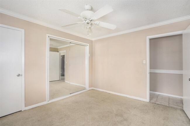 Building Photo - 16900 Wellborne Rd