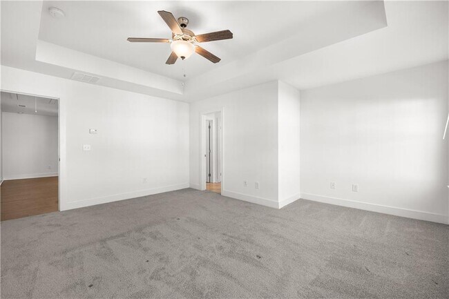 Building Photo - 124 Auburn Wds Dr