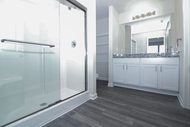 Building Photo - 132 Elegance Wy