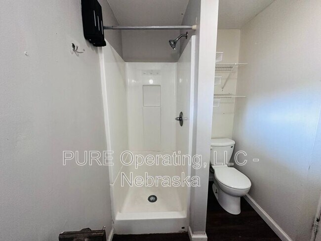 Building Photo - 4821 Underwood Ave