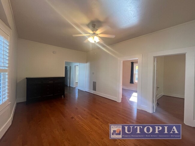 Building Photo - Charming Victorian Home with 3 bedrooms an...