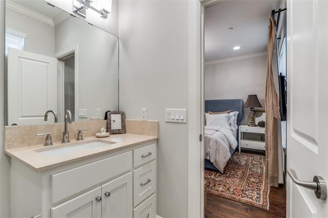 Building Photo - 3515 Normandy Ave