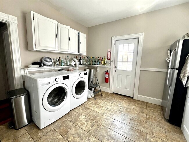 Building Photo - 20 Winslow Rd