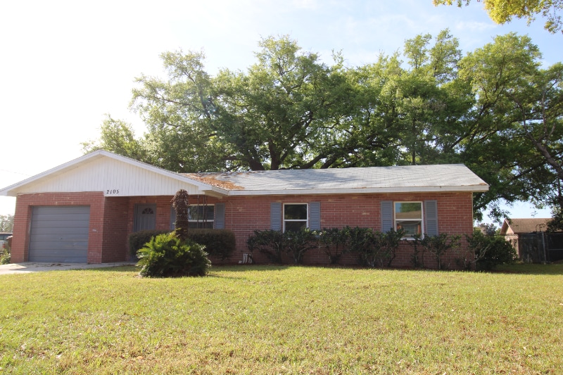 Building Photo - 2105 Blossom Ct