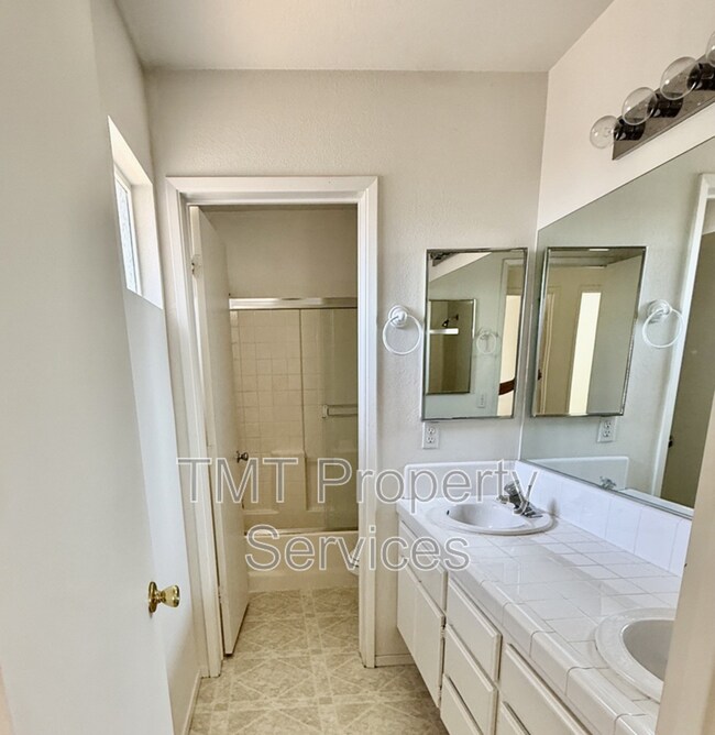 Building Photo - 2742 La Purisima Ave