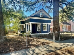 Building Photo - Centrally located.