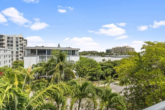 Building Photo - 150 Sunrise Dr