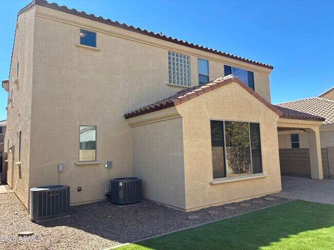 Building Photo - 92 W Aster Dr