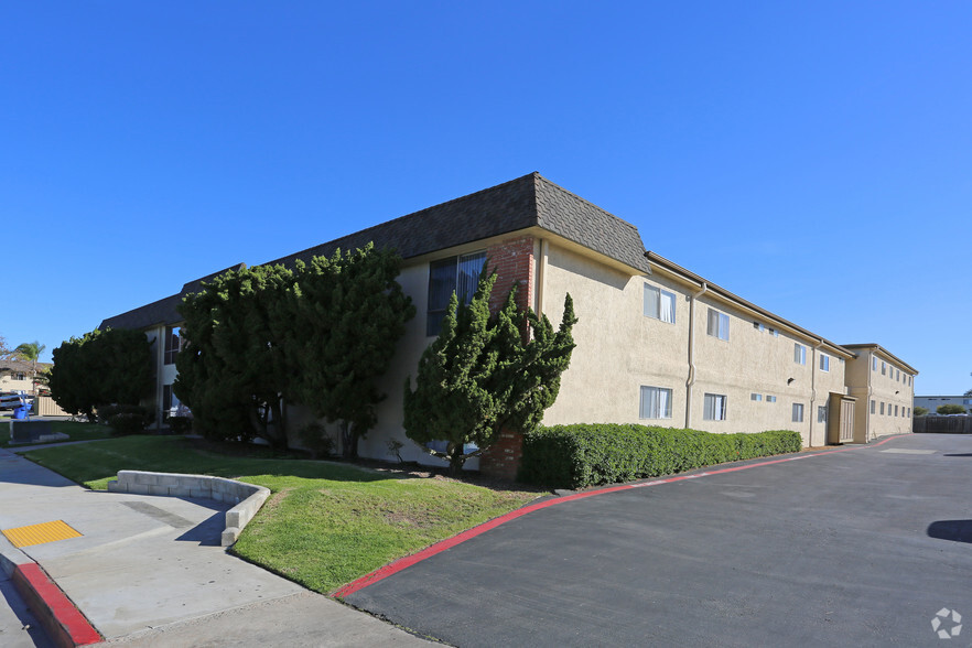 Primary Photo - Century Arms Apartments