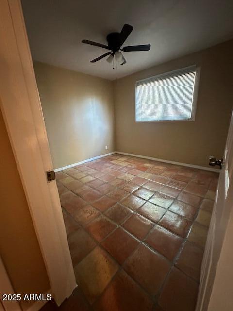 Building Photo - 1025 W 12th Pl