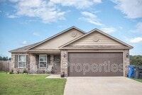 Building Photo - 2400 Windy Ln