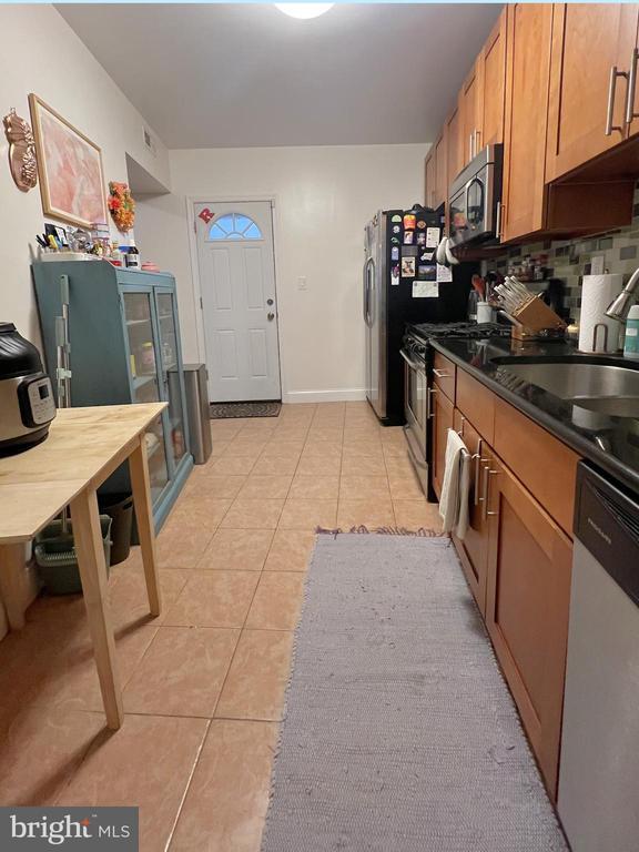 Building Photo - 1415 S 4th St