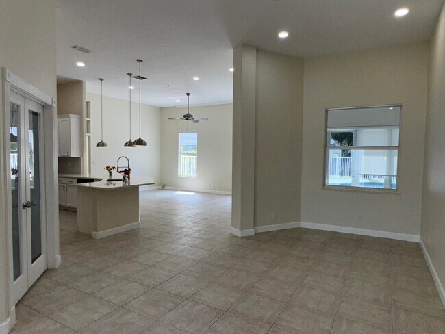 Building Photo - 969 Meadow Ave