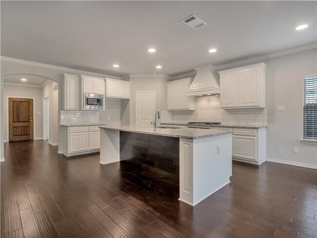 Building Photo - "TCU" Property Available for Pre-leasing!