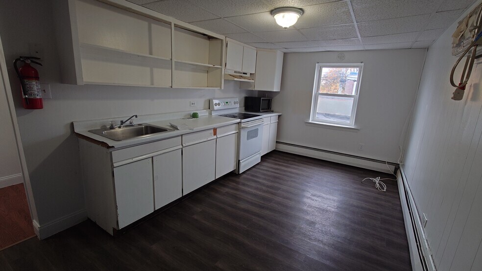 Building Photo - 105 S White Horse Pike