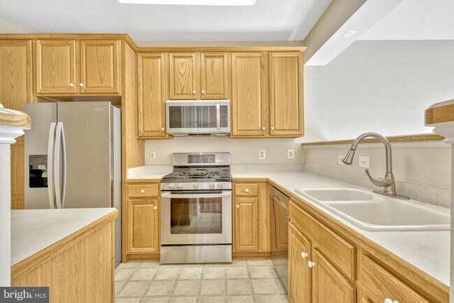 Building Photo - 4174 Lochleven Tr