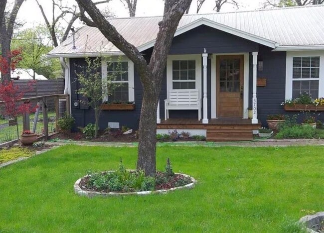 Primary Photo - 3702 Cherrywood Rd
