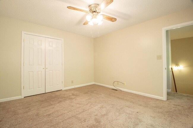 Building Photo - 3059 Woody Ln