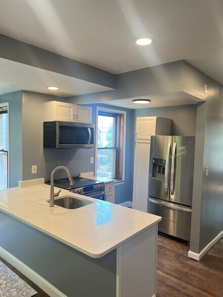 Building Photo - 809 N Harrison St