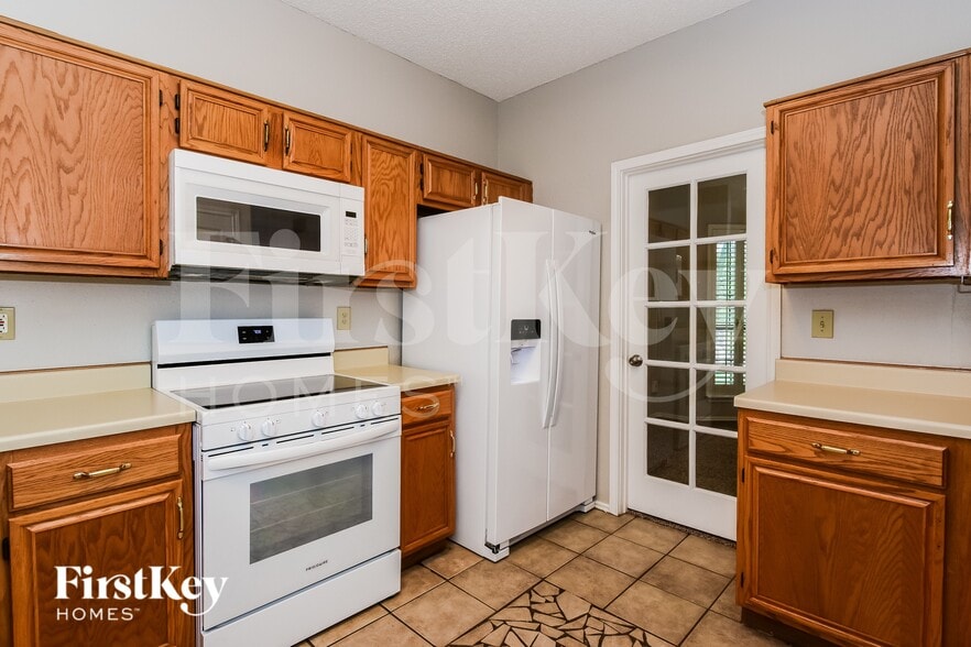 Building Photo - 1729 Creek Valley Rd