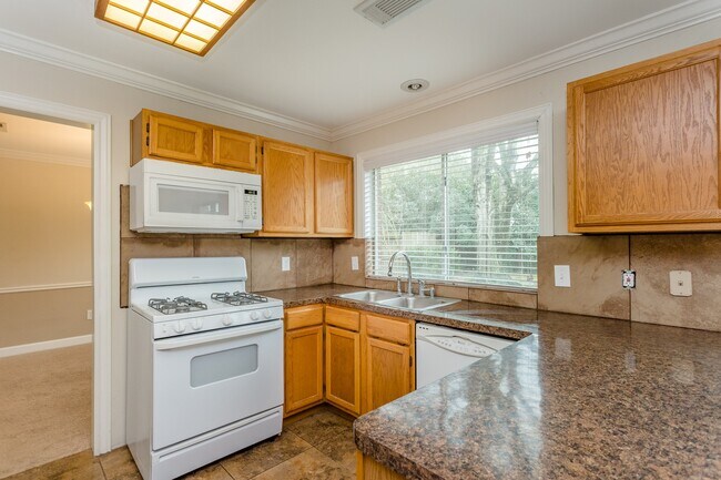 Building Photo - 1123 Cascade Creek Dr
