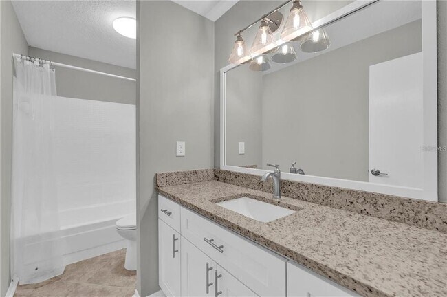 Building Photo - 514 Orange Dr