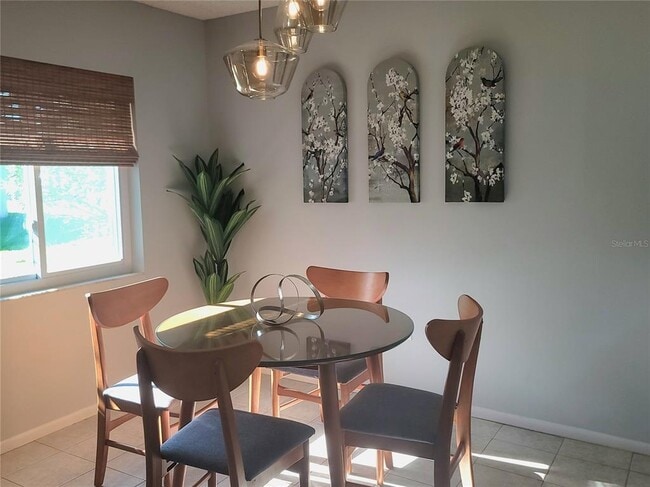 Building Photo - 4215 E Bay Dr