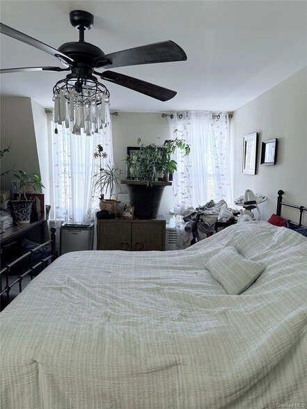 Building Photo - 255 Quincy Ave