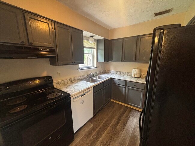 Building Photo - 3697 Crosby Dr