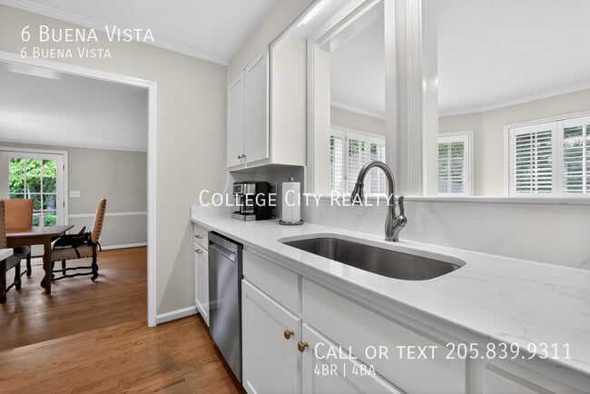 Building Photo - 6 Buena Vista